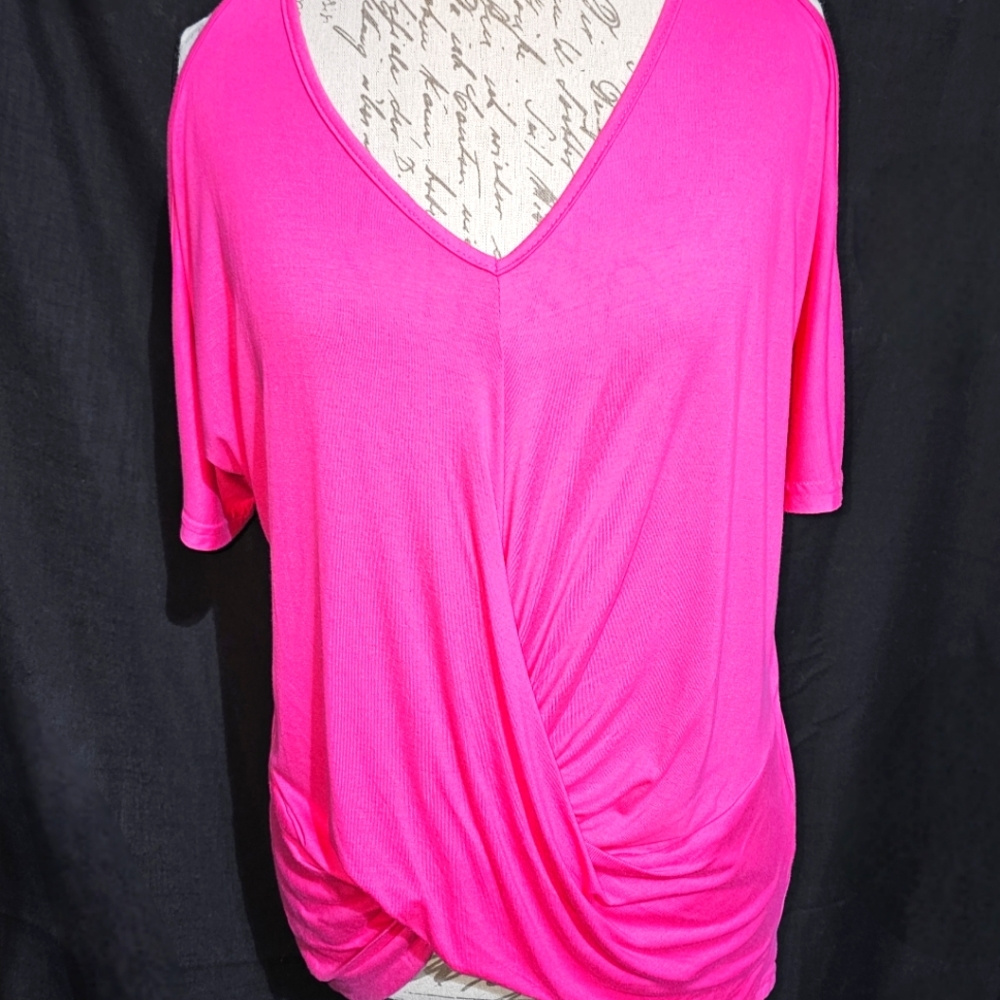 Nwt Pink shoulderless top size Medium